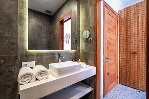 Berawa Cube Villa - 2 Bedrooms