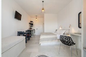 Diamantis studios apartments