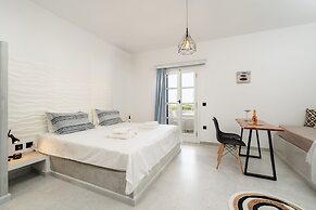 Diamantis studios apartments