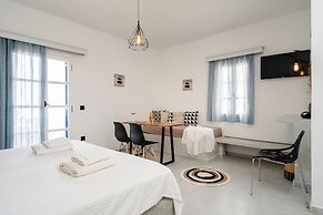 Diamantis studios apartments