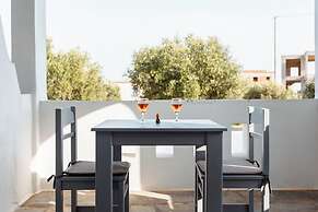 Diamantis studios apartments