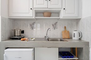 Diamantis studios apartments