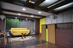 Rajkiyam - A Business Hotel