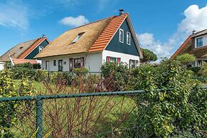 Scenic Waterside Retreat