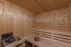 Apartment on the Foot of Ski-slope