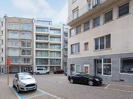 Apartment With Large Terrace in Mariakerke