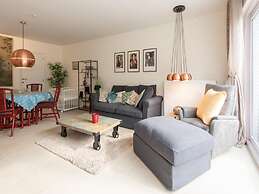 Apartment With Large Terrace in Mariakerke