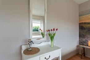 Idyllic Coastal Base w/ Garden