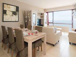 Posh Apartment With Racecourse View