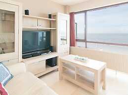 Posh Apartment With Racecourse View