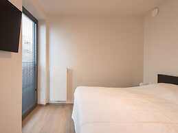 Open View Apartment by the Beach