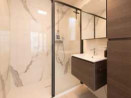 Open View Apartment by the Beach