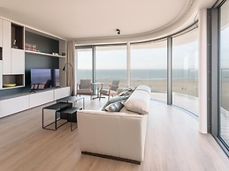 Open View Apartment by the Beach