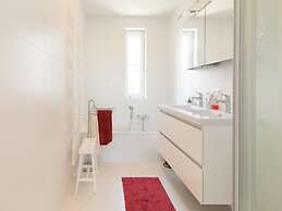 Apartment With Side sea View in Raversijde