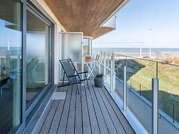 Apartment With Side sea View in Raversijde