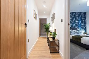 Camden Drive City Apartment