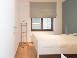 Apartment With Marina View