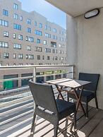 Apartment With Marina View