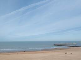 Apartment in Ostend With Stunning Sea View