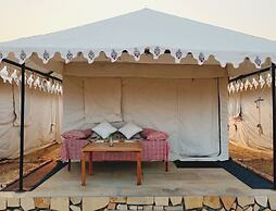 Star view desert camp