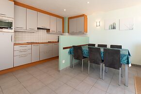 Apartment With Terrace and Side sea View