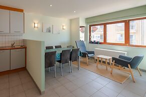 Apartment With Terrace and Side sea View