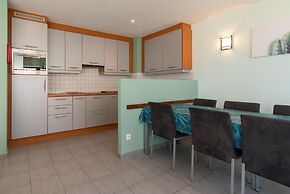 Apartment With Terrace and Side sea View