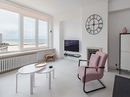 Family Apartment in Ostend Near the sea