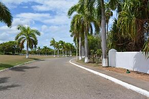 Oceanview Apt - Montego Bay, Ja, Pool, Bar, Beach