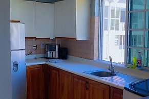 Oceanview 1-bed Apt w/ Pool, Bar & Beach Access