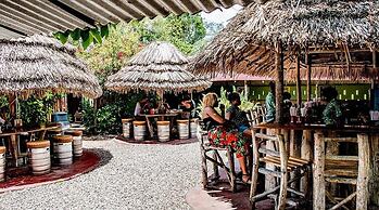 Oceanview Apt - Montego Bay, Ja, Pool, Bar, Beach