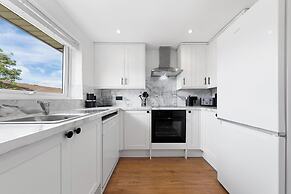 Unique 2BR Finchley Flat Sleeps 5