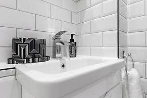 Unique 2BR Finchley Flat Sleeps 5