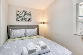 Walk Downtown: Takoma Park Escape w/ Large Yard!