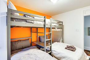 < 10 Mi to Hersheypark: Duplex w/ Fire Pit + Grill