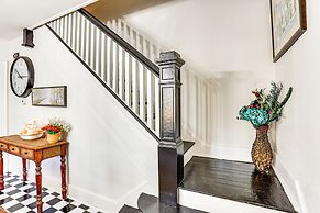 < 10 Mi to Hersheypark: Duplex w/ Fire Pit + Grill