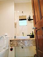 Luxury Apartment Sky Center