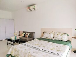 Luxury Apartment Sky Center