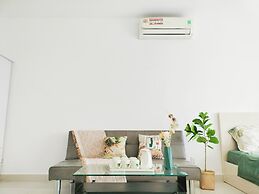 Luxury Apartment Sky Center