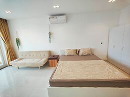 Luxury Apartment Sky Center