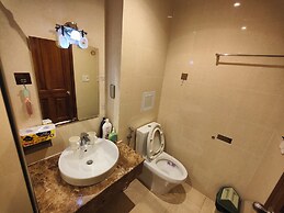 Luxury Apartment Sky Center