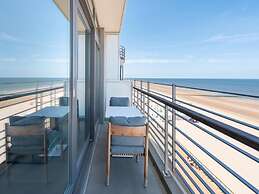 Duplex Apartment With 4 Terraces and sea View