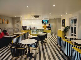 Astra Hotels & Suites - Koramangala