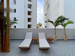 w Elegant 2BR w Majestic Terrace in CTG