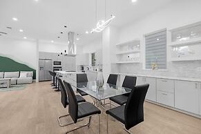 Luxurious 3 Bed3 Bath Near Downtown Houston