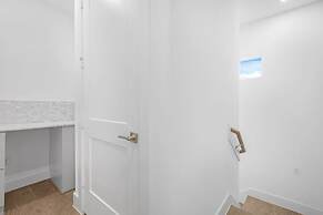 Luxurious 3 Bed3 Bath Near Downtown Houston