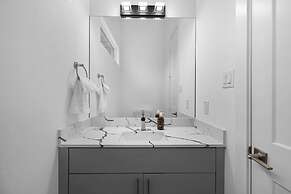 Spacious Houston 3bed3 Bath Family Townhome