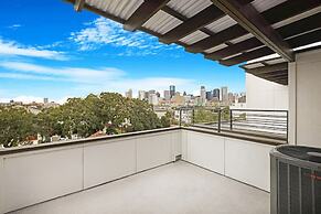 Newly Built Modern 3 Bedroom Houston Home