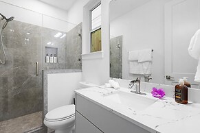 Newly Built Modern 3 Bedroom Houston Home