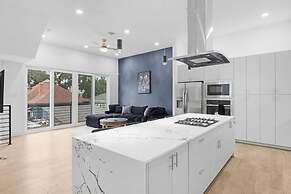 Newly Built Modern 3 Bedroom Houston Home